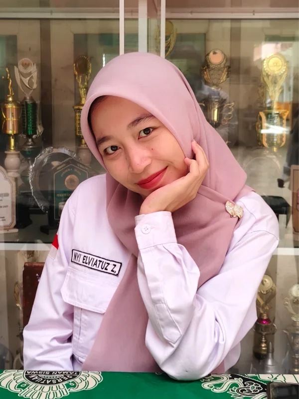 Nyi Elviatuz Zahro, S.Pd